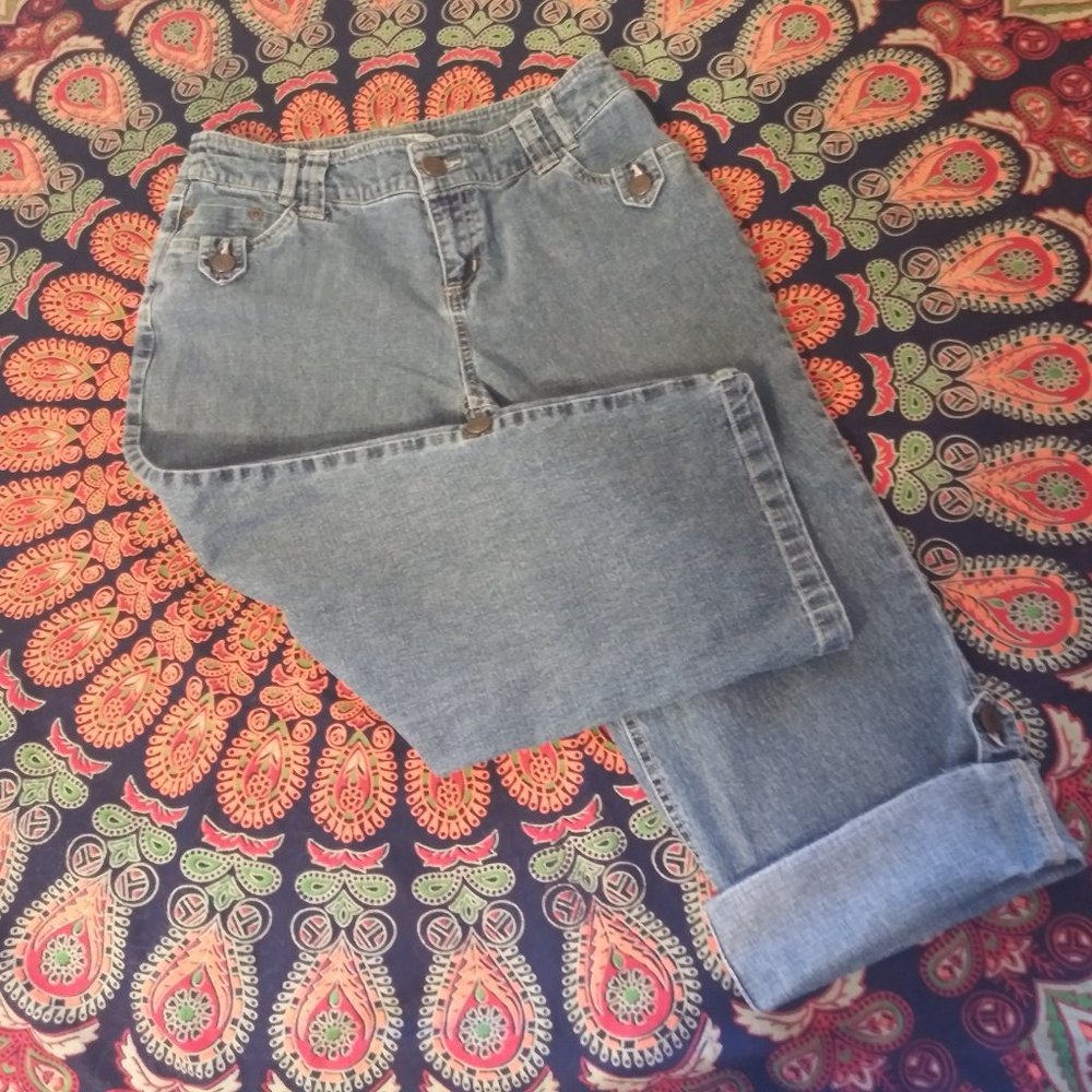 Hannah 6 p Cropped Capri Jeans Roll Tab